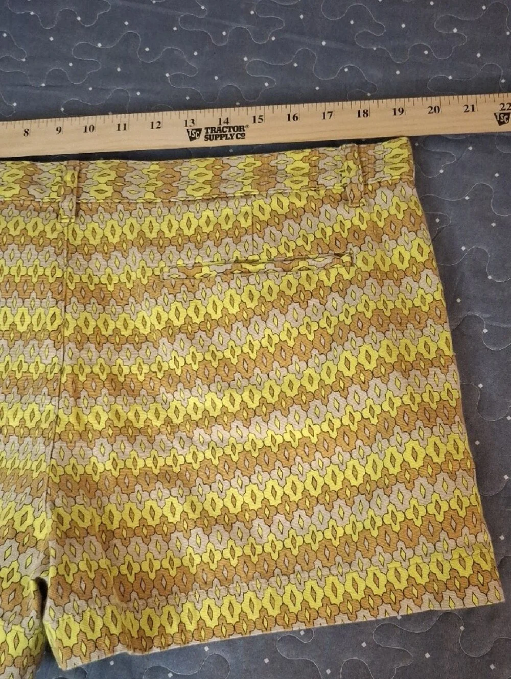 Joe Fresh Yellow and Tan Geo-Print Women’s Shorts Size 16